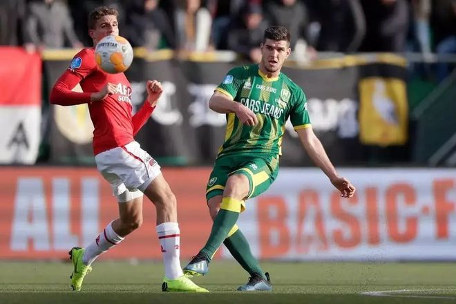 更是在关键 更是在关键