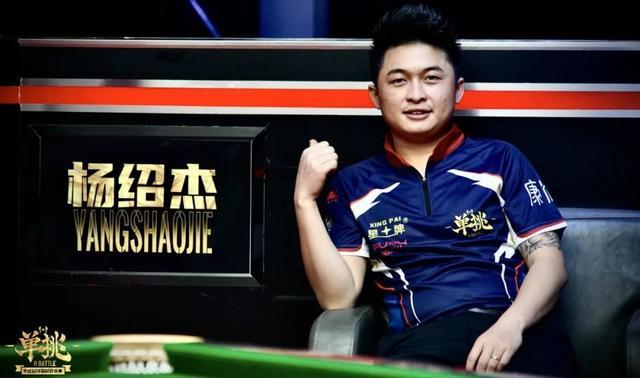 与此同时 与此同时