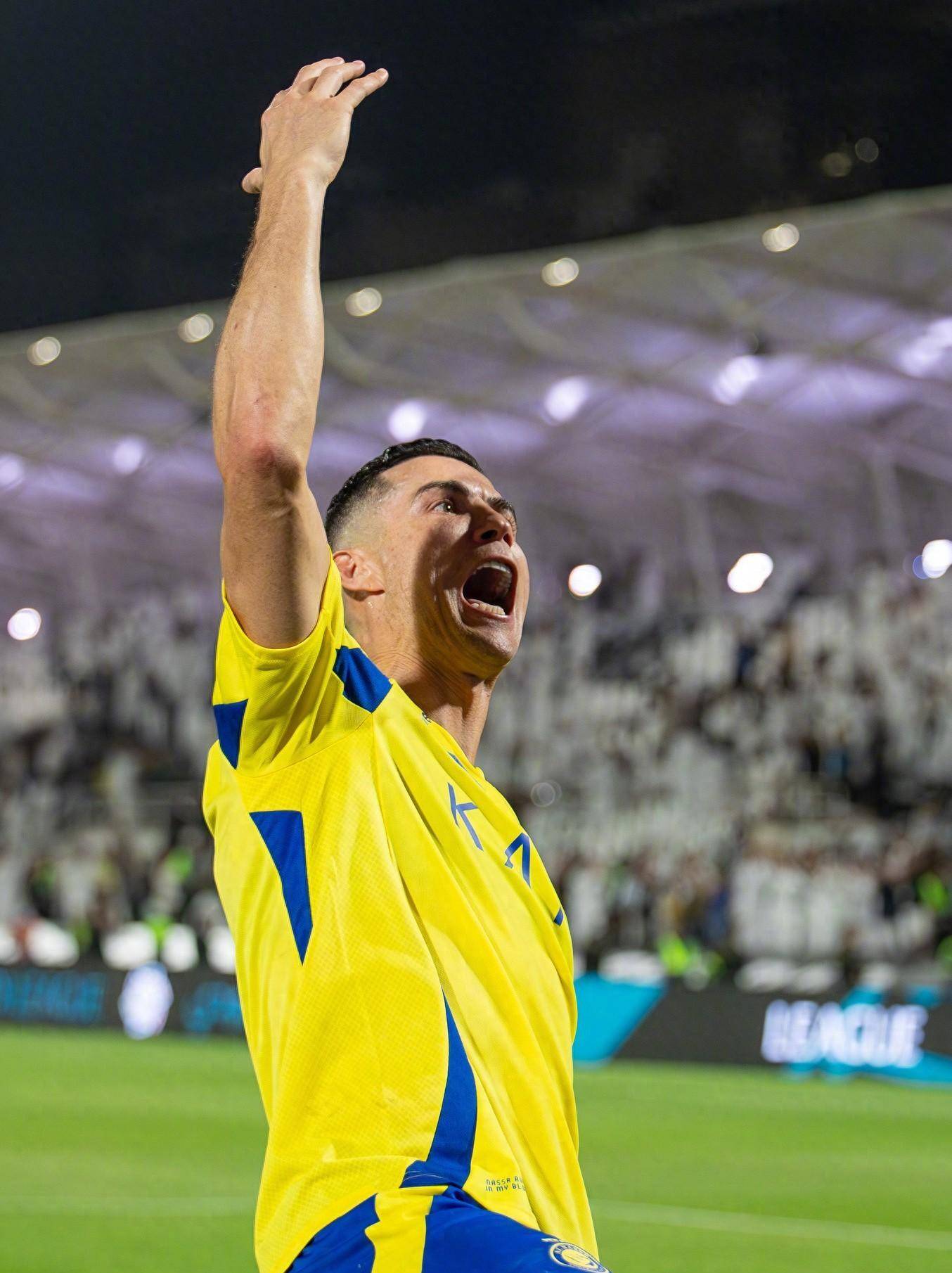 客场带走一 客场带走一